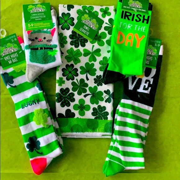 Other - New St Patrick’s Bundle, 1 dish towel 4 pr socks